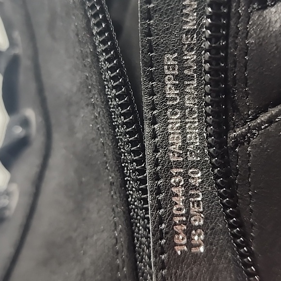 New black boots stacked heel - Picture 2 of 4